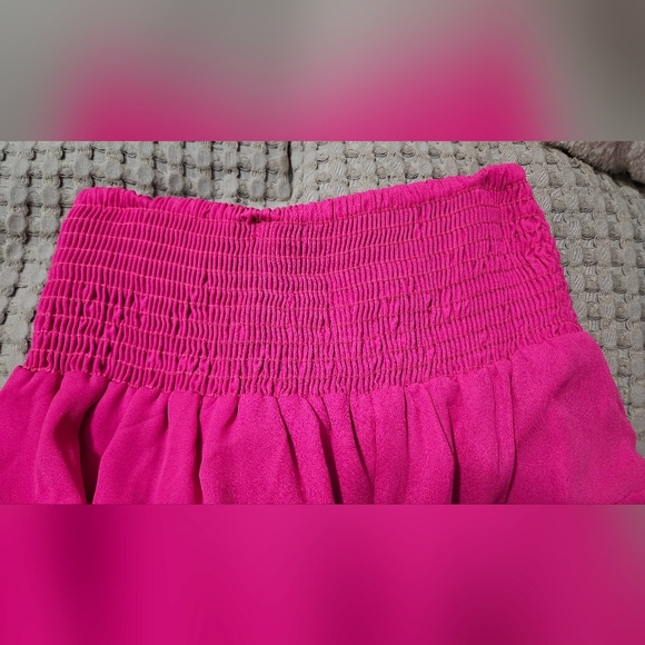 KRISA X REVOLVE Smocked Flounce Mini Skirt in Azalea Fuchsia Pink. Size M NWT - Picture 11 of 12